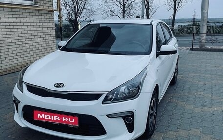 KIA Rio IV, 2017 год, 1 590 000 рублей, 1 фотография