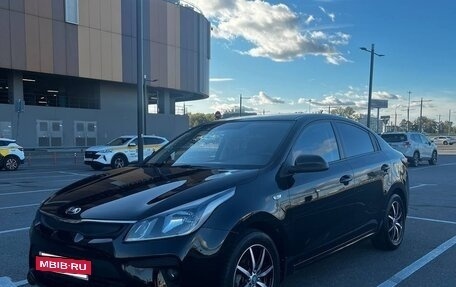KIA Rio IV, 2017 год, 1 450 000 рублей, 2 фотография