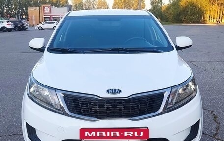 KIA Rio III рестайлинг, 2012 год, 800 000 рублей, 10 фотография