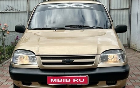 Chevrolet Niva I рестайлинг, 2004 год, 298 000 рублей, 2 фотография