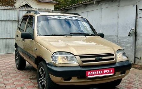 Chevrolet Niva I рестайлинг, 2004 год, 298 000 рублей, 3 фотография