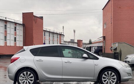 Opel Astra J, 2011 год, 780 000 рублей, 6 фотография