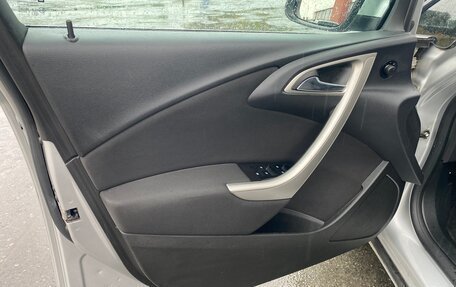 Opel Astra J, 2011 год, 780 000 рублей, 10 фотография