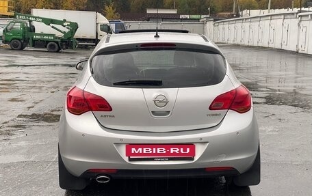 Opel Astra J, 2011 год, 780 000 рублей, 4 фотография