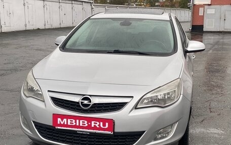 Opel Astra J, 2011 год, 780 000 рублей, 8 фотография