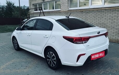 KIA Rio IV, 2017 год, 1 590 000 рублей, 5 фотография