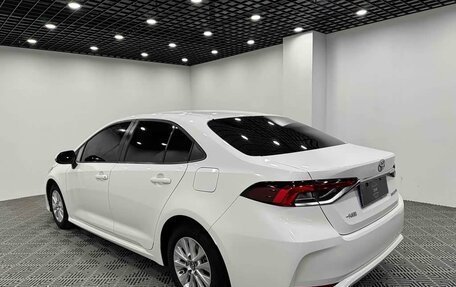 Toyota Corolla, 2022 год, 1 597 000 рублей, 2 фотография