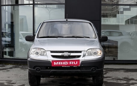 Chevrolet Niva I рестайлинг, 2011 год, 500 000 рублей, 2 фотография