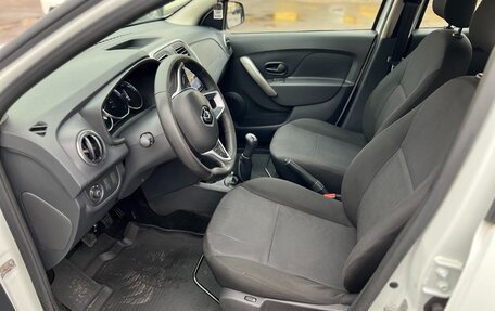 Renault Logan II, 2019 год, 652 000 рублей, 18 фотография