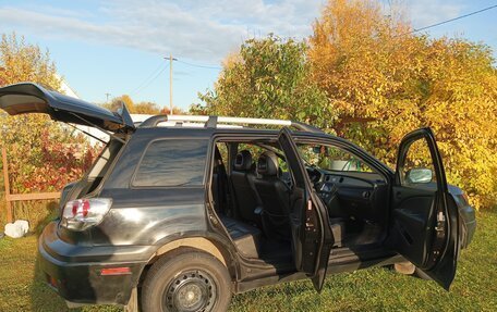 Mitsubishi Outlander III рестайлинг 3, 2003 год, 400 000 рублей, 8 фотография