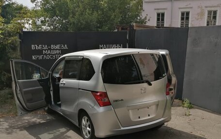 Honda Freed I, 2009 год, 850 000 рублей, 4 фотография