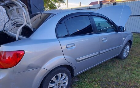 KIA Rio II, 2010 год, 650 000 рублей, 3 фотография