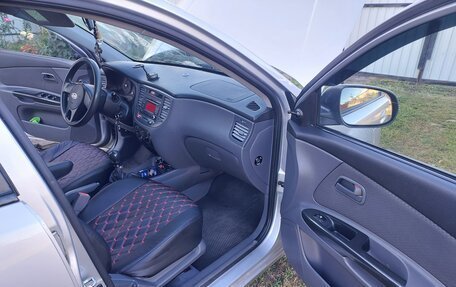 KIA Rio II, 2010 год, 650 000 рублей, 13 фотография