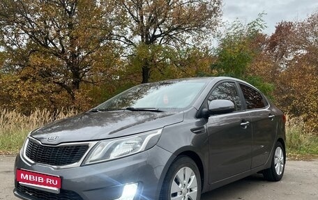 KIA Rio III рестайлинг, 2014 год, 720 000 рублей, 2 фотография