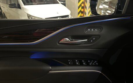 Cadillac Escalade V, 2022 год, 9 999 000 рублей, 22 фотография