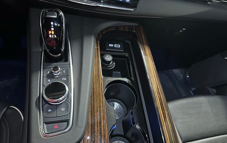 Cadillac Escalade V, 2022 год, 9 999 000 рублей, 20 фотография