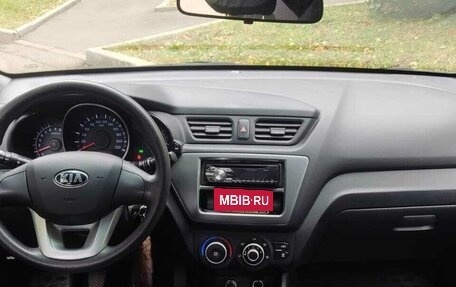 KIA Rio III рестайлинг, 2014 год, 850 000 рублей, 10 фотография
