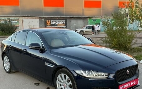 Jaguar XE I рестайлинг, 2015 год, 1 900 000 рублей, 2 фотография