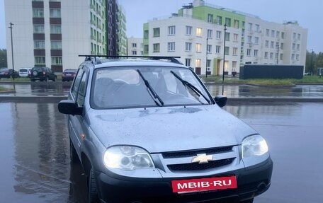 Chevrolet Niva I рестайлинг, 2011 год, 679 000 рублей, 6 фотография