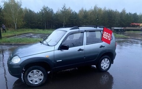 Chevrolet Niva I рестайлинг, 2011 год, 679 000 рублей, 4 фотография