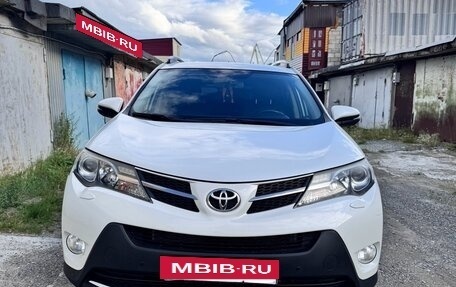 Toyota RAV4, 2014 год, 2 050 000 рублей, 2 фотография