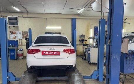 Audi A4, 2010 год, 1 350 000 рублей, 4 фотография