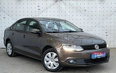 Volkswagen Jetta VI, 2012 год, 1 090 000 рублей, 2 фотография
