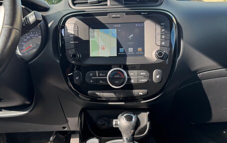 KIA Soul II рестайлинг, 2018 год, 1 400 000 рублей, 10 фотография