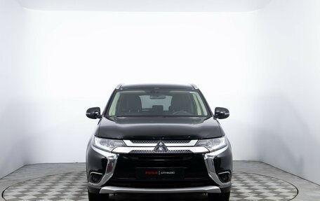 Mitsubishi Outlander III рестайлинг 3, 2018 год, 1 700 000 рублей, 2 фотография