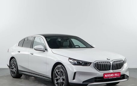 BMW 5 серия, 2023 год, 7 788 430 рублей, 1 фотография