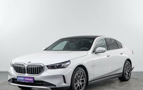 BMW 5 серия, 2023 год, 7 788 430 рублей, 5 фотография