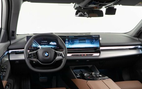 BMW 5 серия, 2023 год, 7 788 430 рублей, 13 фотография