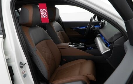 BMW 5 серия, 2023 год, 7 788 430 рублей, 15 фотография