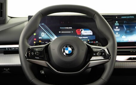 BMW 5 серия, 2023 год, 7 788 430 рублей, 21 фотография