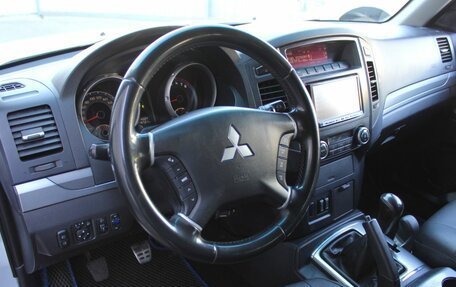 Mitsubishi Pajero IV, 2010 год, 1 550 000 рублей, 18 фотография
