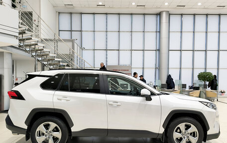 Toyota RAV4, 2019 год, 2 790 000 рублей, 8 фотография