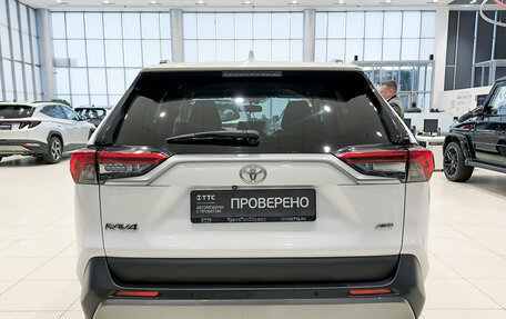 Toyota RAV4, 2019 год, 2 790 000 рублей, 10 фотография