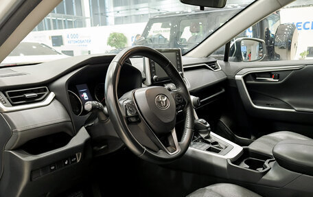 Toyota RAV4, 2019 год, 2 790 000 рублей, 20 фотография