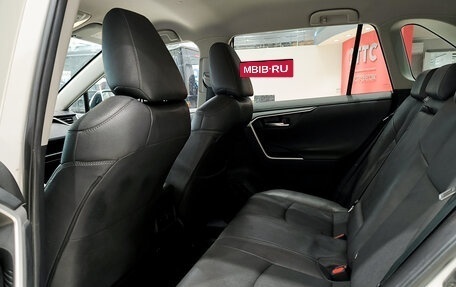 Toyota RAV4, 2019 год, 2 790 000 рублей, 16 фотография