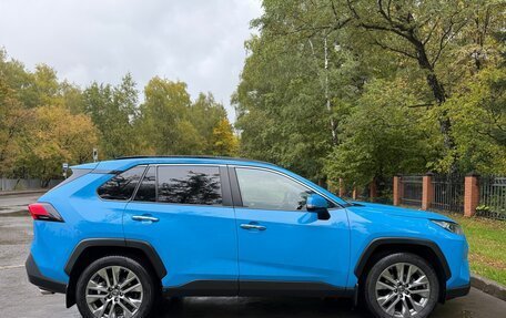 Toyota RAV4, 2021 год, 3 850 000 рублей, 7 фотография