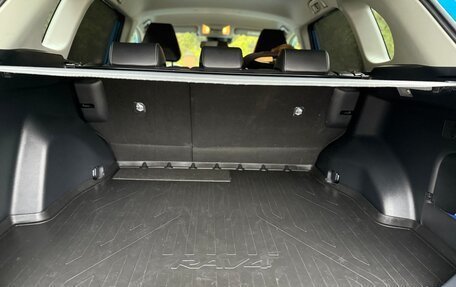Toyota RAV4, 2021 год, 3 850 000 рублей, 9 фотография