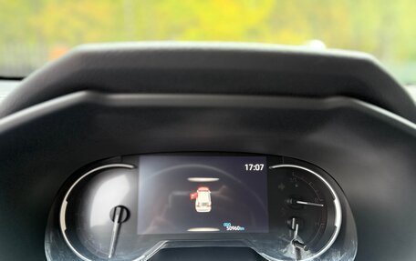 Toyota RAV4, 2021 год, 3 850 000 рублей, 6 фотография