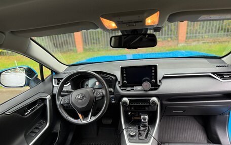 Toyota RAV4, 2021 год, 3 850 000 рублей, 11 фотография