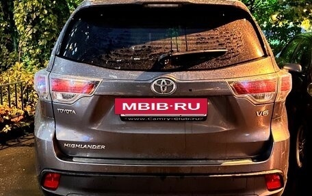 Toyota Highlander III, 2015 год, 2 800 000 рублей, 13 фотография