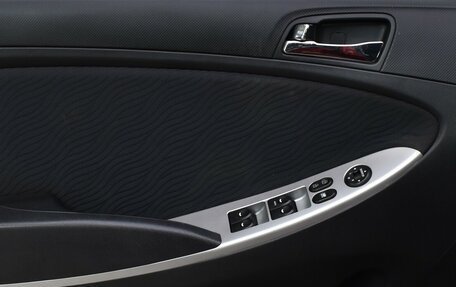 Hyundai Solaris II рестайлинг, 2011 год, 750 000 рублей, 9 фотография