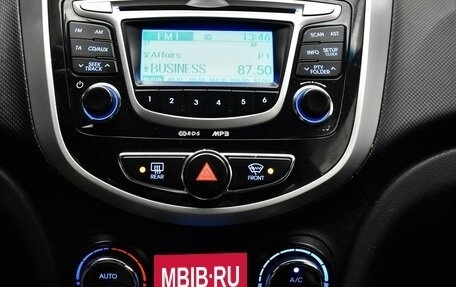 Hyundai Solaris II рестайлинг, 2011 год, 750 000 рублей, 7 фотография