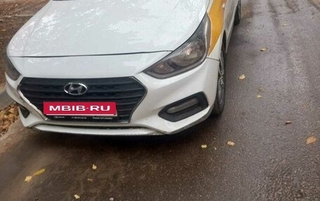 Hyundai Solaris II рестайлинг, 2018 год, 700 000 рублей, 7 фотография