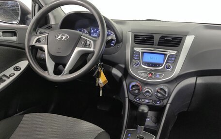 Hyundai Solaris II рестайлинг, 2012 год, 699 000 рублей, 9 фотография