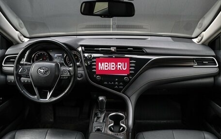 Toyota Camry, 2018 год, 3 200 000 рублей, 19 фотография