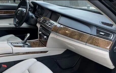 BMW 7 серия, 2014 год, 1 690 000 рублей, 2 фотография